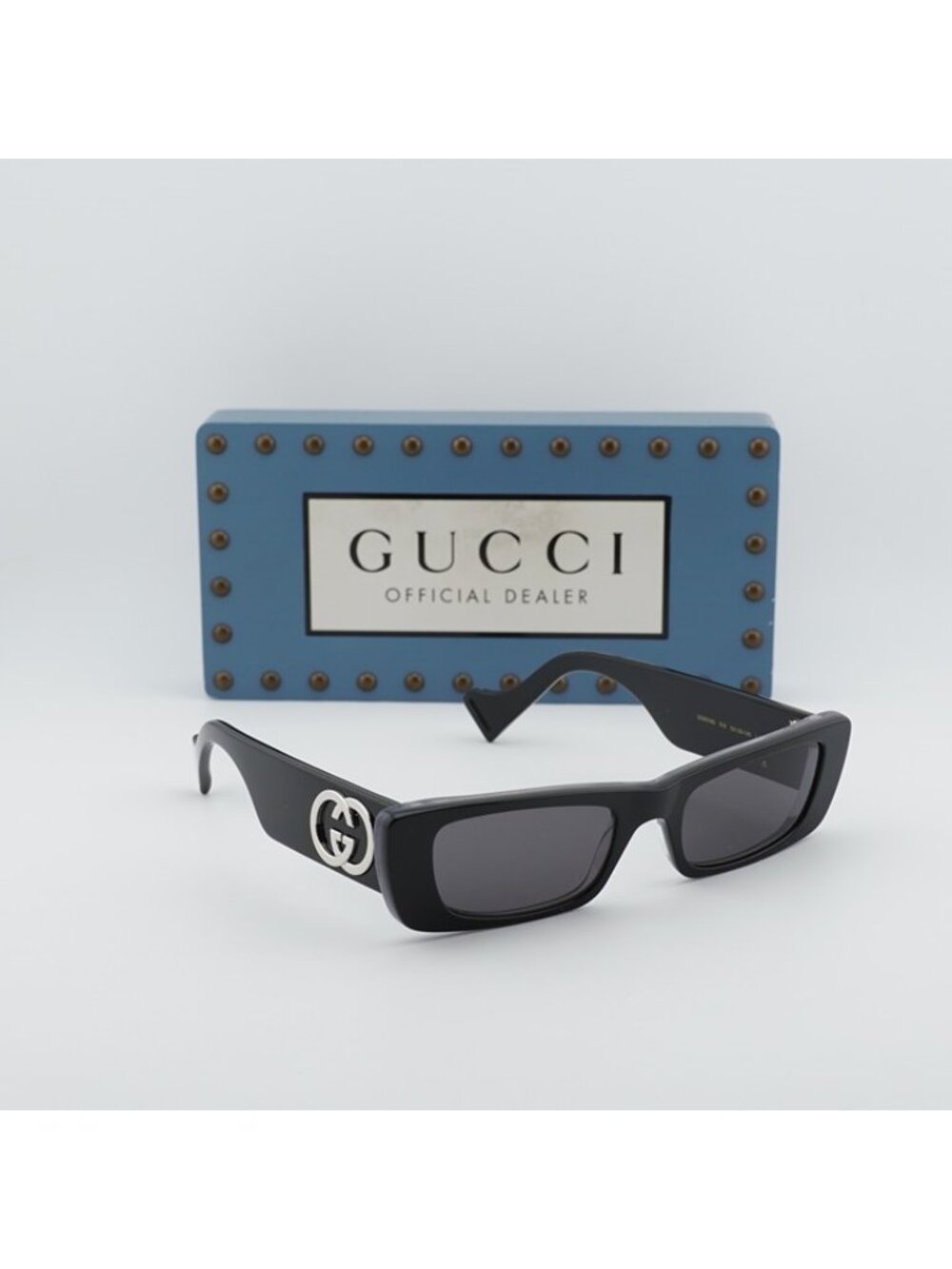 Gucci GG0516S 018 Sunglasses Black Rectangle Frame, Grey Lenses - Picture 4 of 11